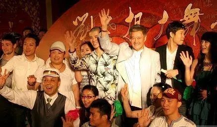 同样是徒弟出走，郭德纲被骂，赵本山被赞，真是人品问题吗？