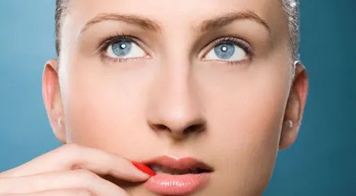 做黑脸娃娃会痛吗