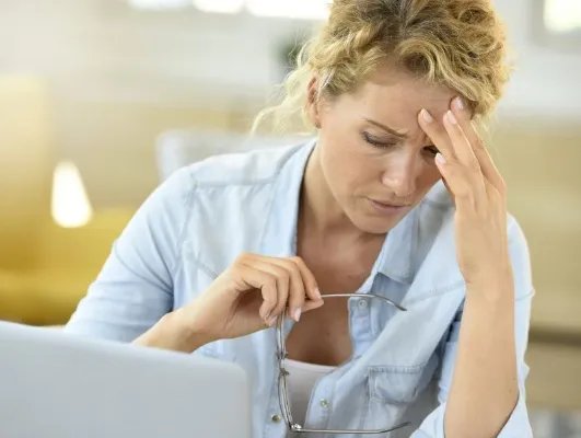 为何每天睡很久，却依旧很疲劳？多半与5个原因有关，需及时改善