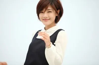 邓家佳清空微博  “小姨妈”这是肿么了