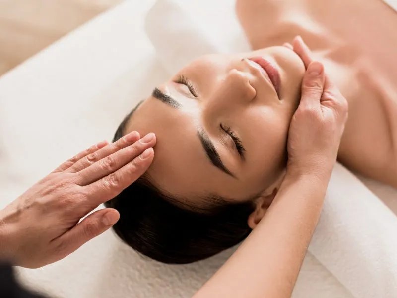 皮肤肤色不均匀怎么办