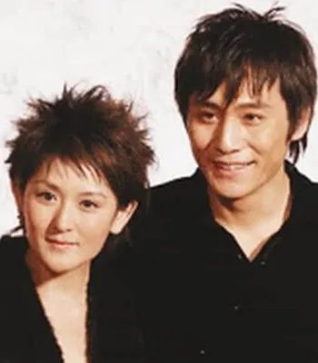 谢娜刘烨照片曝光   网曝娜姐喝酒度过分手期