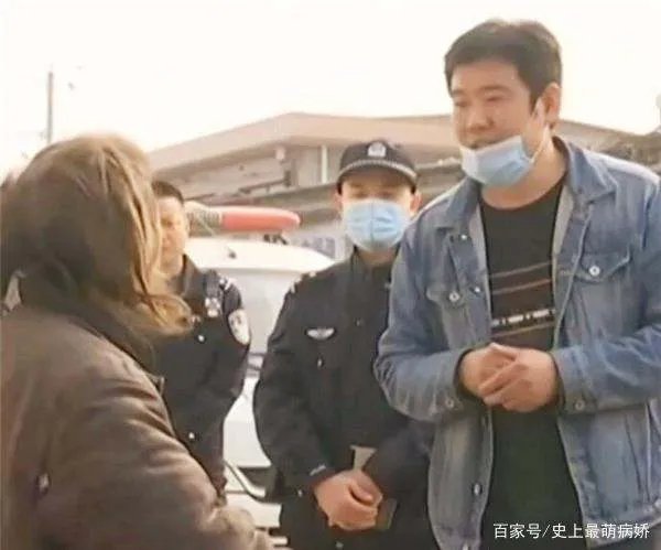 才华横溢的研究生大叔，他为何会流浪街头呢？