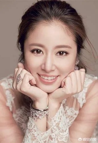 有没有女明星素颜的照片，发一下？