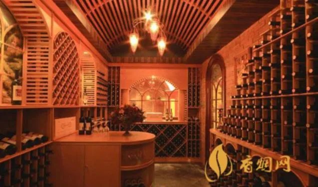 红酒窖投资多少？如何选择合适的红酒窖？