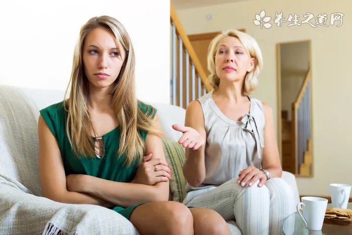 狗狗犬瘟临死前的征兆，抽搐吐白沫甚至突然哀嚎