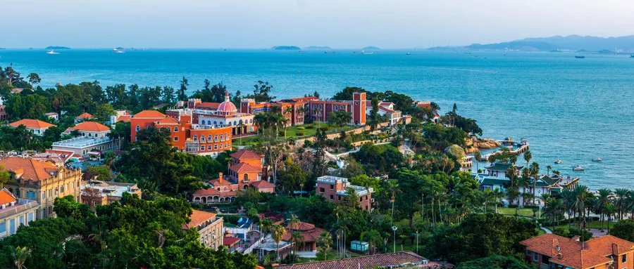 情侣十大旅游圣地排名,第二是人间天堂,三亚上榜