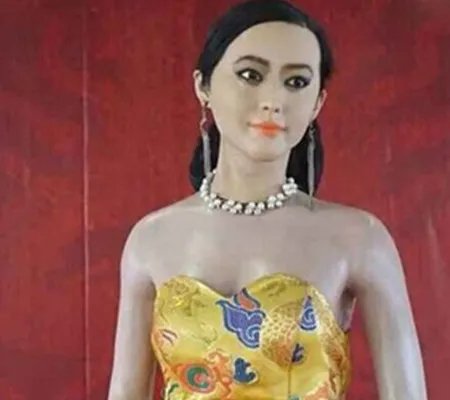 最丑蜡像第二波图片曝光 范爷形如鬼魅吓哭网友