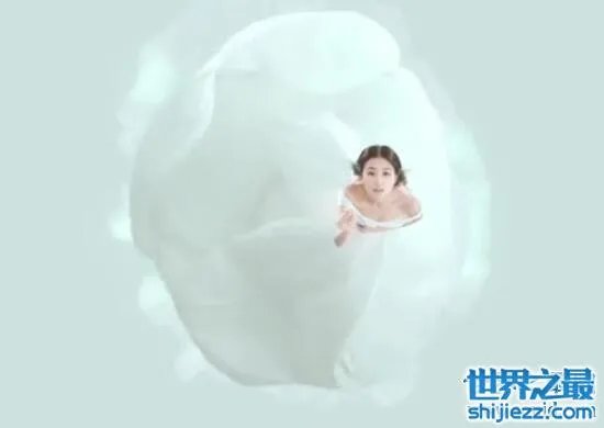 彭冠英的真正女友是谁，疑似与张含韵恋爱同居 