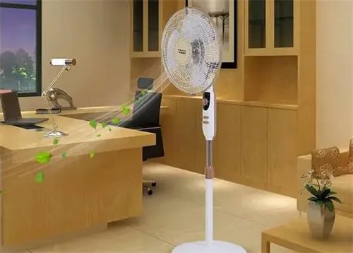 风扇多少转速正常