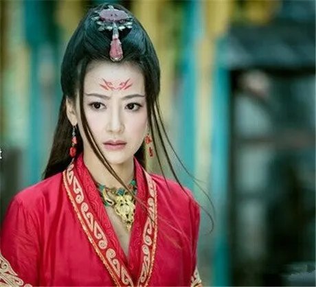 红玉喜欢谁呢？ 龙葵穿越古剑奇谭带你论证红玉即龙葵