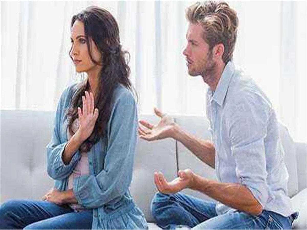 曹俊和蓝盈盈分手，男方跟不上女方的节奏，女强男弱的爱情是注定没有结果吗？