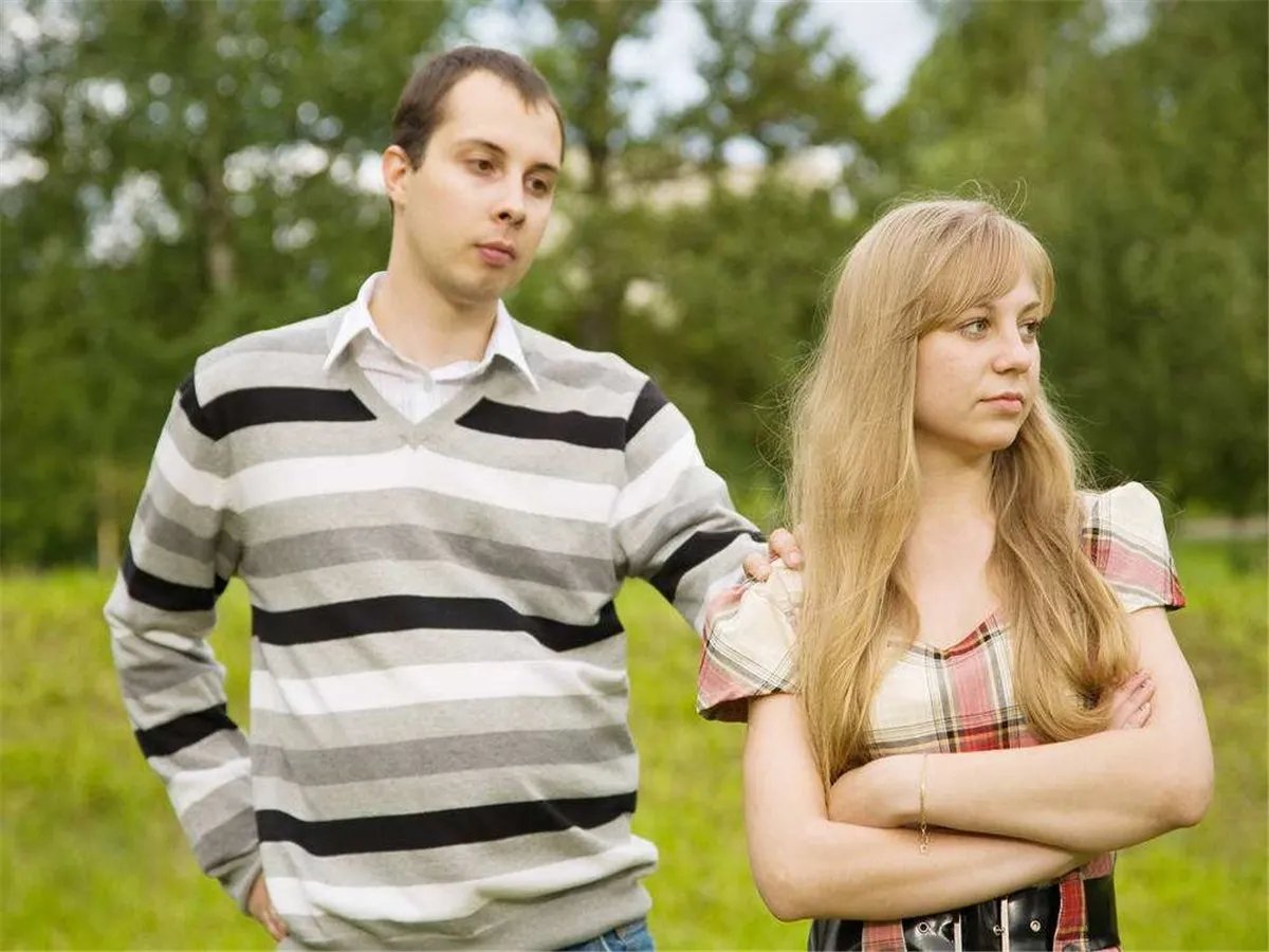 曹俊和蓝盈盈分手，男方跟不上女方的节奏，女强男弱的爱情是注定没有结果吗？