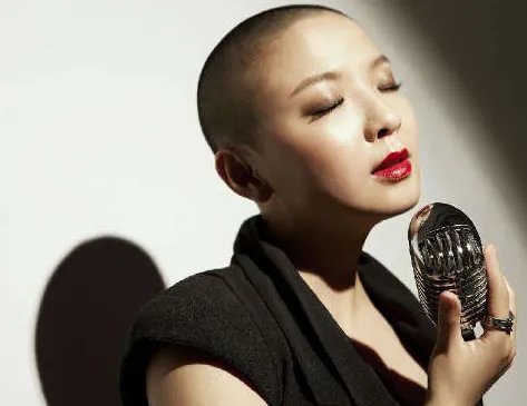 王韵壹为什么光头 好声音光头女被指曾当小三