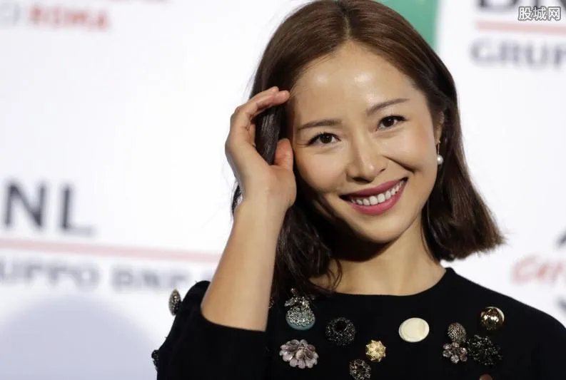 江一燕和霍思燕长得好像 如孪生姐妹皆是美人胚子