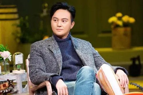 黄晓明为什么买一辆张智霖旧车送baby ？