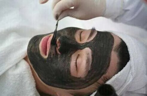 做黑脸娃娃美白的步骤及注意事项