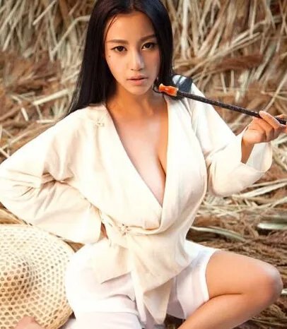 苏梓玲三围是多少  嫩模苏梓玲丰乳肥臀图片