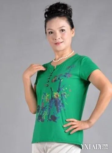 中老年发型设计中老年妇女蓬勃发型图片