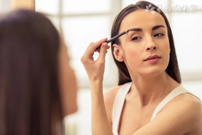 日系大眼妆的画法_如何画出日系大眼妆