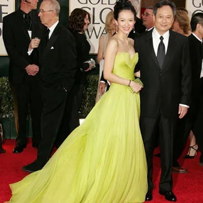 章子怡泼墨门诈捐门小三门  此生感到最丢人的三件事