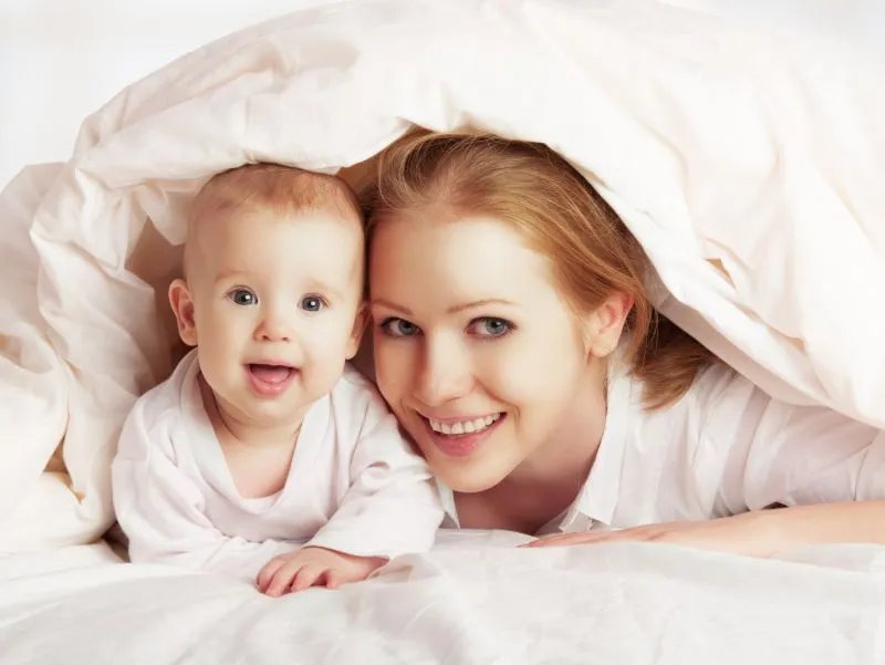 初生婴儿大便少正常吗