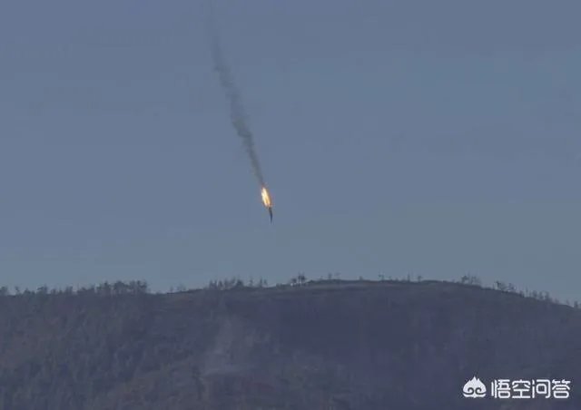 俄战机在叙被击落，飞行员引爆手榴弹殉国，你怎么看？