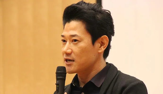 天天向上浩二下跪怎么回事 回日本被群殴真假