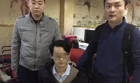 男子打飞的抢劫是怎么回事？