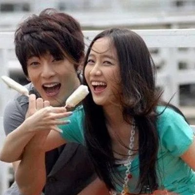 刘美含陈翔吻戏图片遭曝光 《夏日甜心》两人疑假戏真做