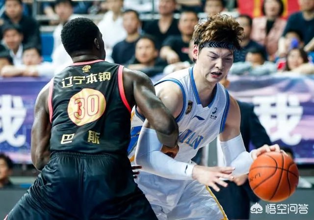 郭艾伦拿下32分,辽宁队106:102战胜福建队,怎么评价本场比赛两支球队的表现?