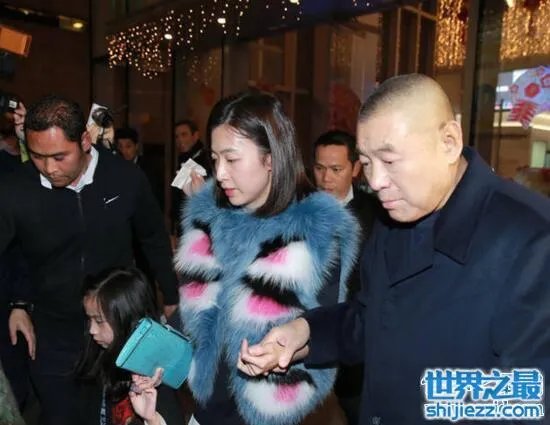 刘銮雄扶正甘比,揭秘甘比用何手段俘获男人心