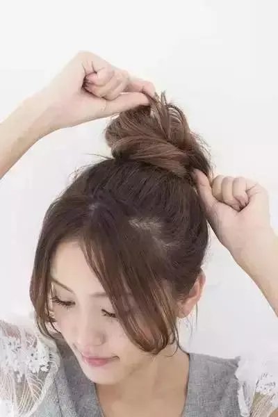 女生100种扎头发发型：女生扎头发发型大全