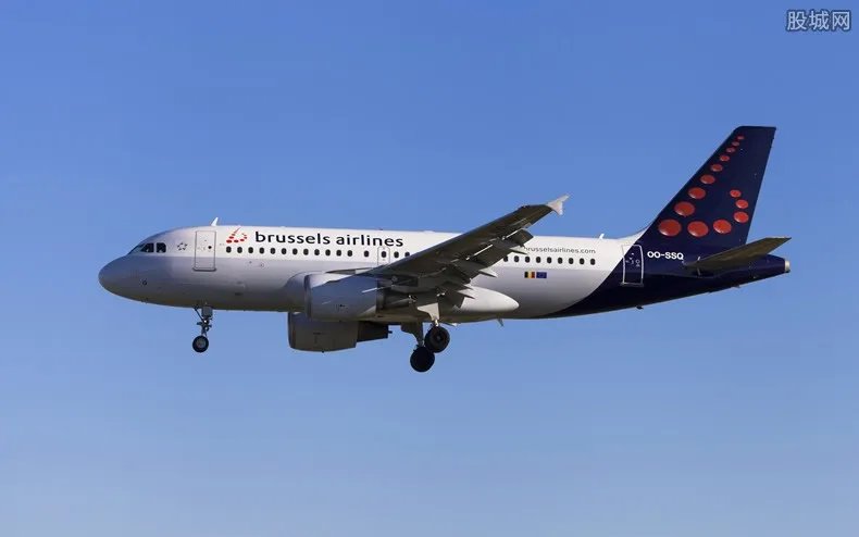 国庆开飞机回家 养一架私人飞机需要多少钱