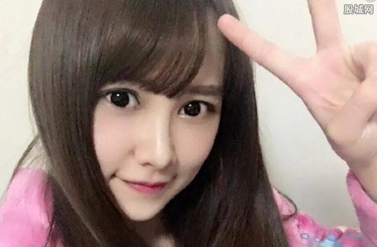 唐安琪为复健落泪 唐安琪为什么会被烧伤？