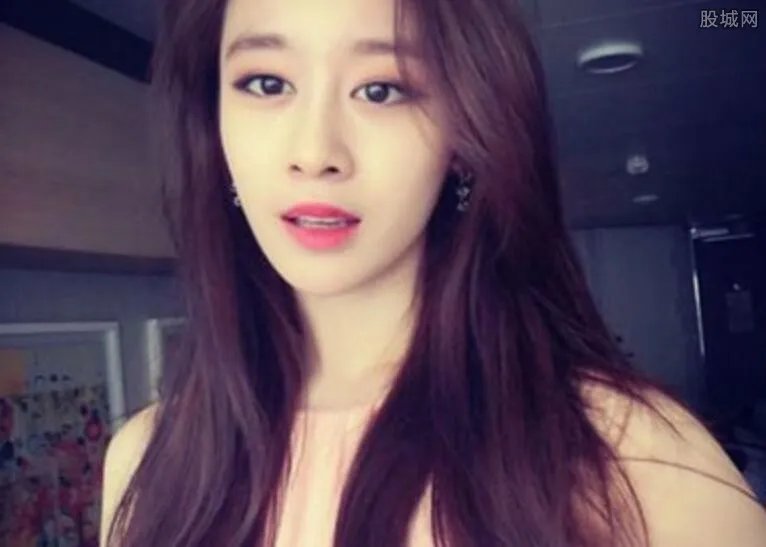 朴智妍门事件 不雅照片流出后朴智妍的回应