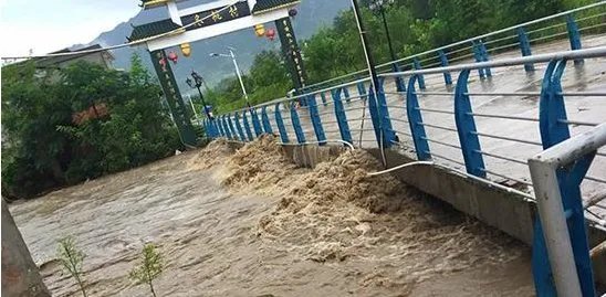 岳阳县一座4万立方米容量山塘溃坝是真的吗？