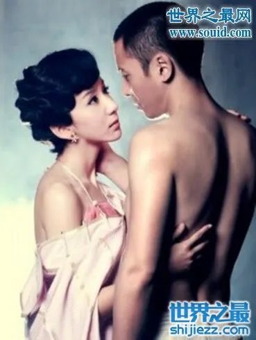 娄艺潇潜规则照片曝光，现实版胡一菲不需要潜规则 