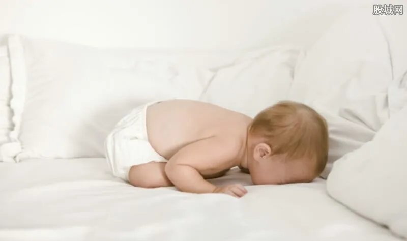 少女旅馆内产子 孩子父亲至今不见踪影