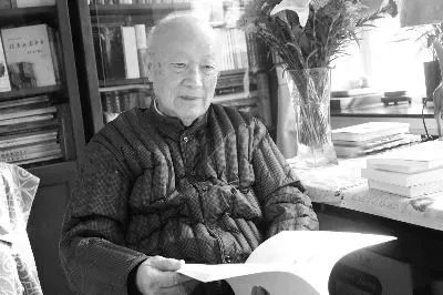 著名诗人屠岸逝世是真的吗？