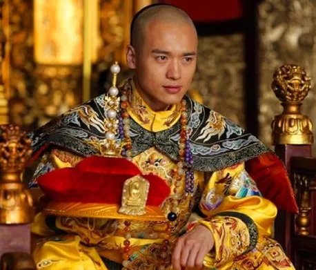 乾隆为什么会传位给嘉庆 乾隆这么做是有私心的