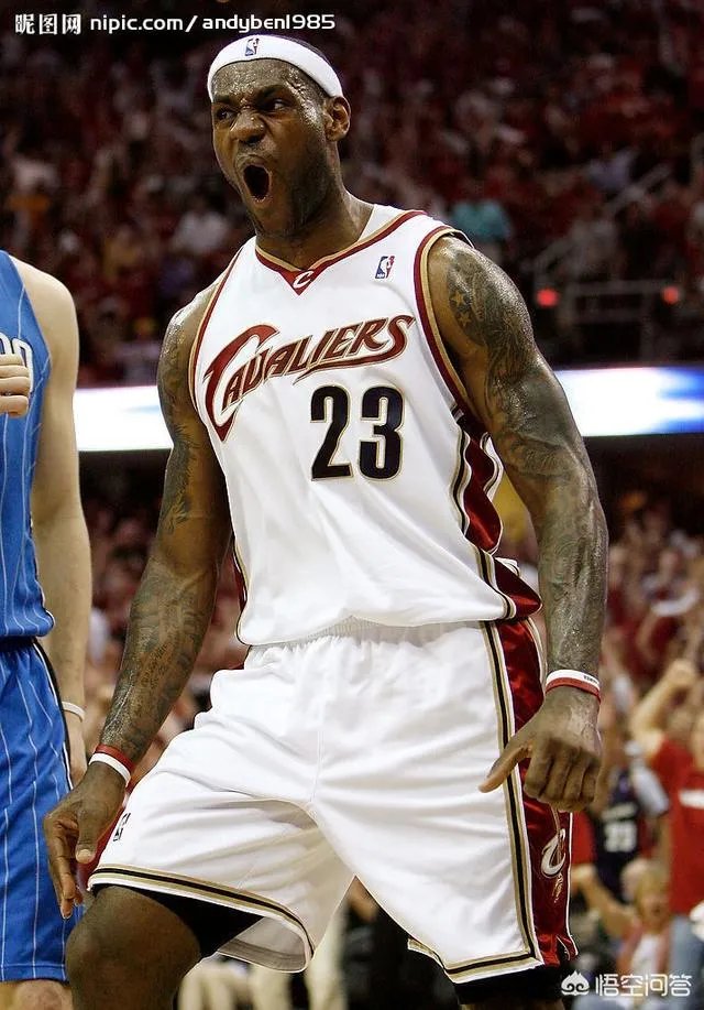 如果杜兰特续约勇士，建立王朝，历史地位能超詹姆斯吗？