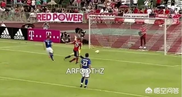 友谊赛变实况足球游戏,拜仁20:2大胜对手,你怎么看?