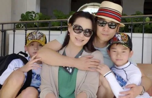 曝光林依轮的老婆是谁 500平豪宅曝光堪比盖茨比