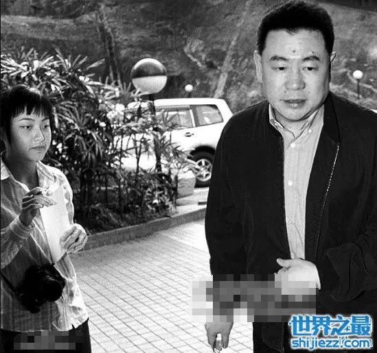 刘銮雄扶正甘比,揭秘甘比用何手段俘获男人心