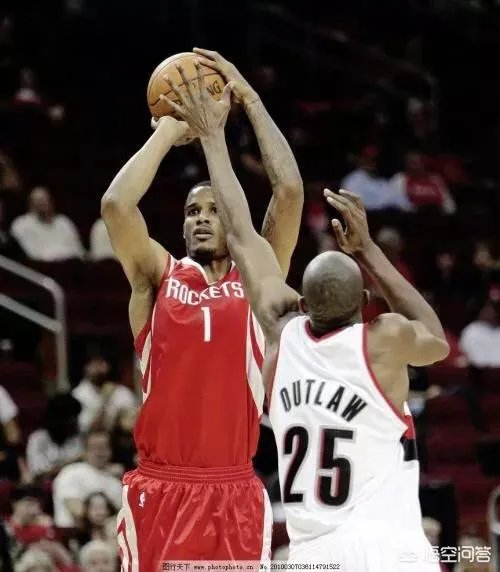 火箭豪取16连胜，谁是最大功臣？