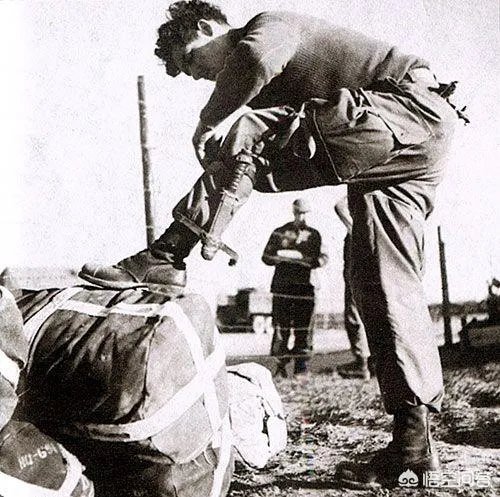 二战中,降落在敌占区的伞兵是如何重新集结的?