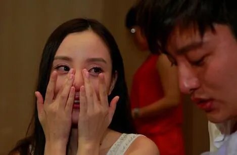 李小璐爱的不是贾乃亮感情不好吗 李小璐对贾乃亮冷淡很不屑真假