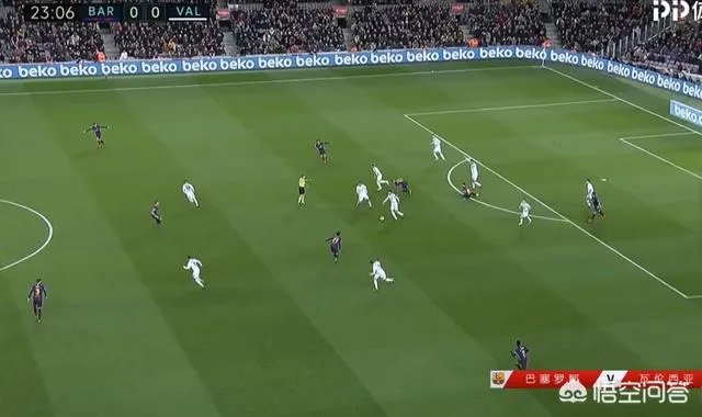 巴萨艰难战平瓦伦西亚，有人说裁判带着目的性在判罚，对此你怎么看？