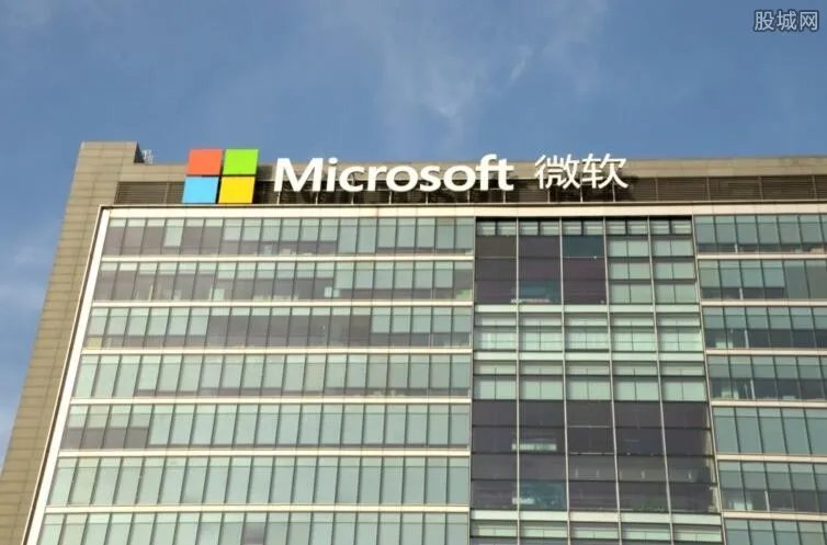 微软数据中心沉海 数据中心由864个服务器组成